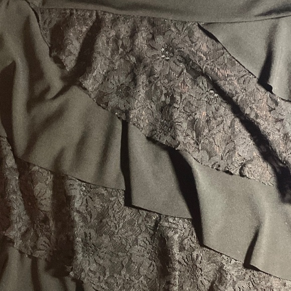 Women’s Trendy Layered Lace Skirt Fully Lined Comfort Stretch Knee Mini Black L - Picture 3 of 7